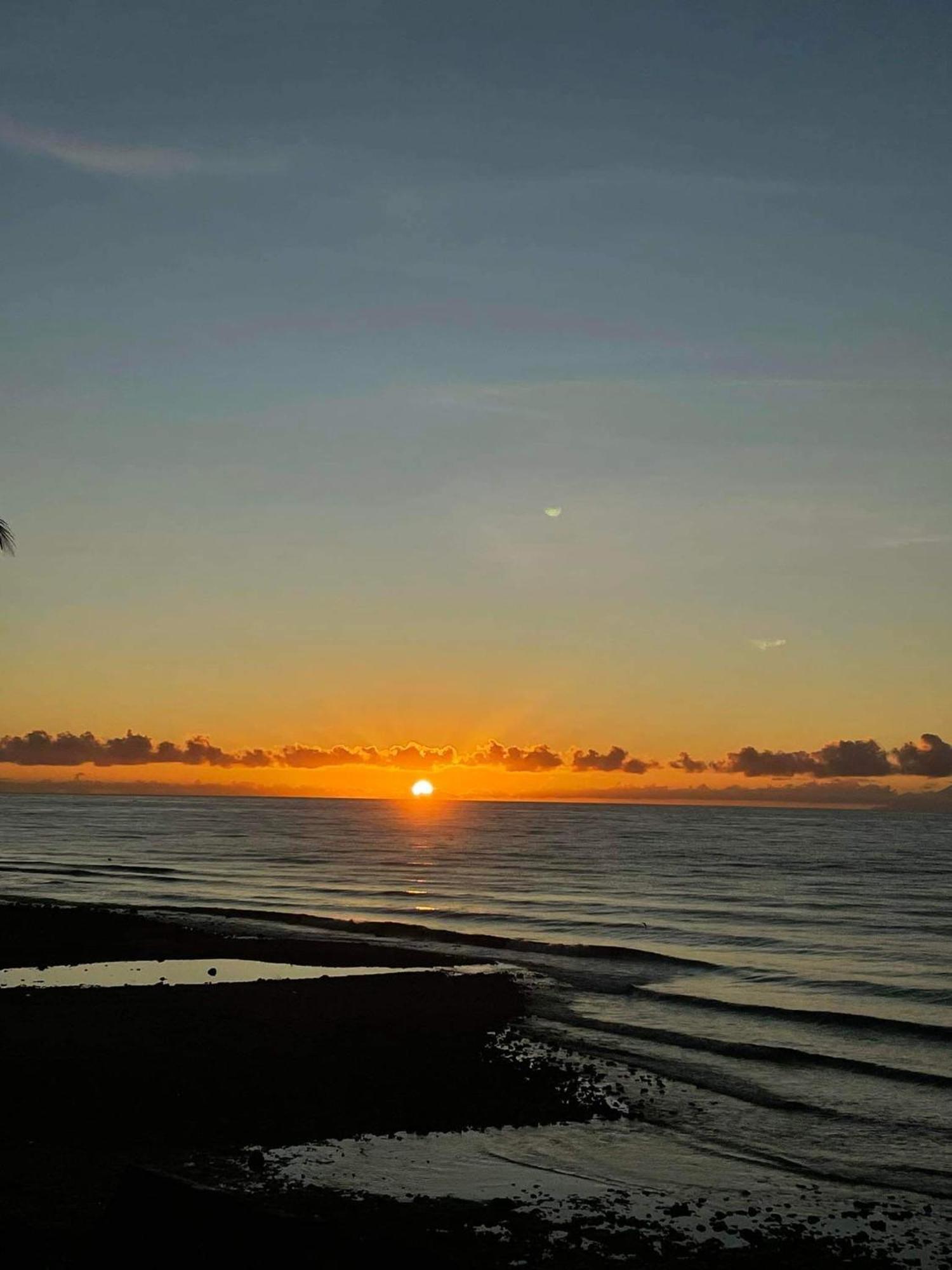 Spacious Seaview Studio In Lila, Bohol Hotel Exterior photo